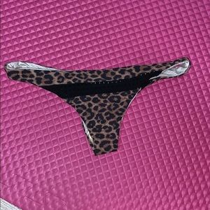 Acacia pavils bottom, size p